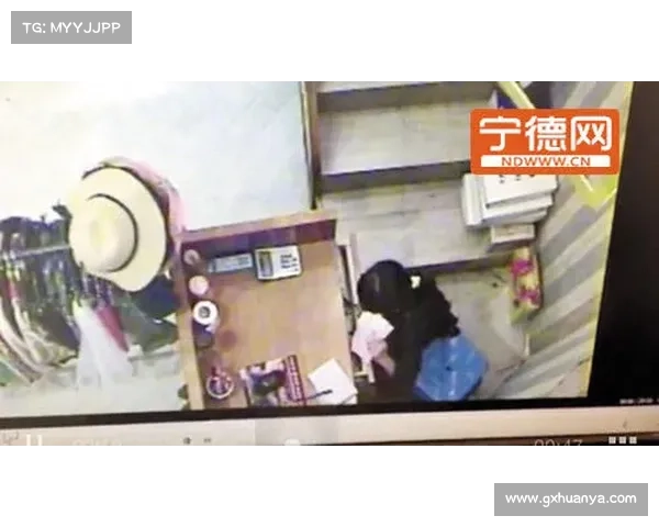 扔掉小马扎!跨省球迷夜奔 300 公里 “潜入” 苏超现场 扔掉小马扎!跨省球迷夜奔 300 公里 “潜入” 苏超现场